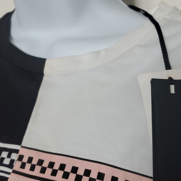 Versace Contrast Colour Logo T-Shirt - Picture 16 of 16